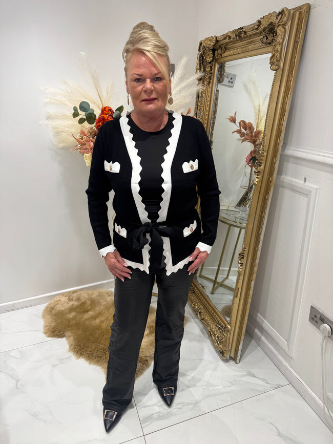 Piping gold button cardigan