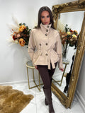 Light beige button lightweight jacket