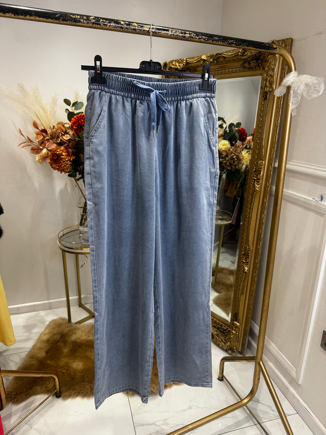 Light denim jeans