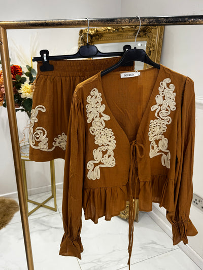 Embroidery lining short set