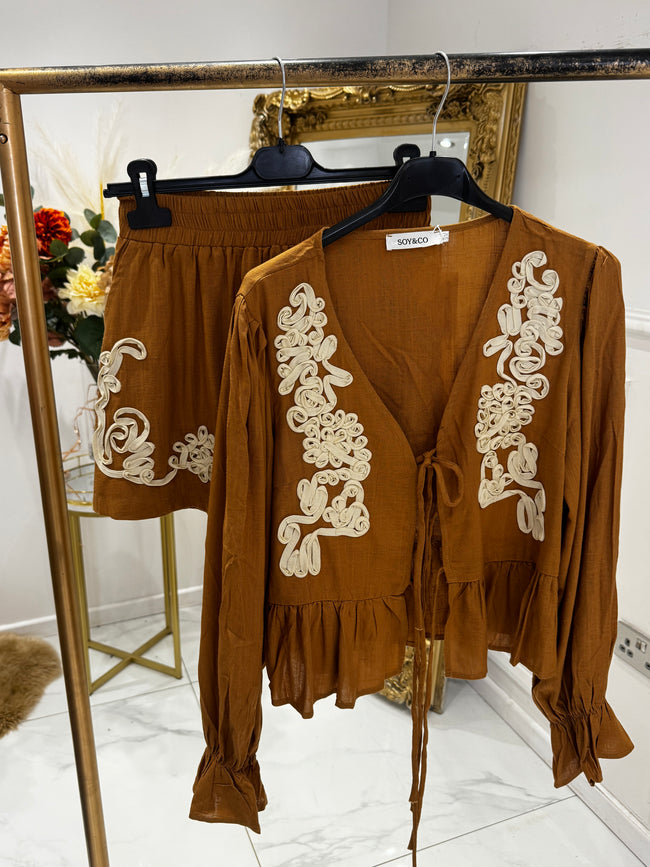 Embroidery lining short set