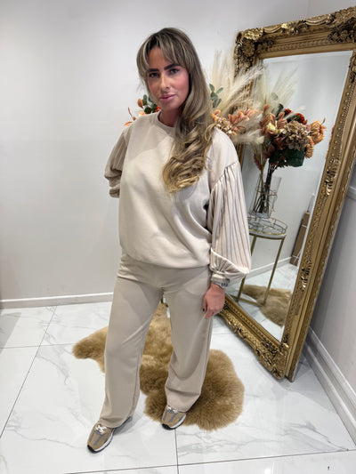 Pleated arm tracksuit